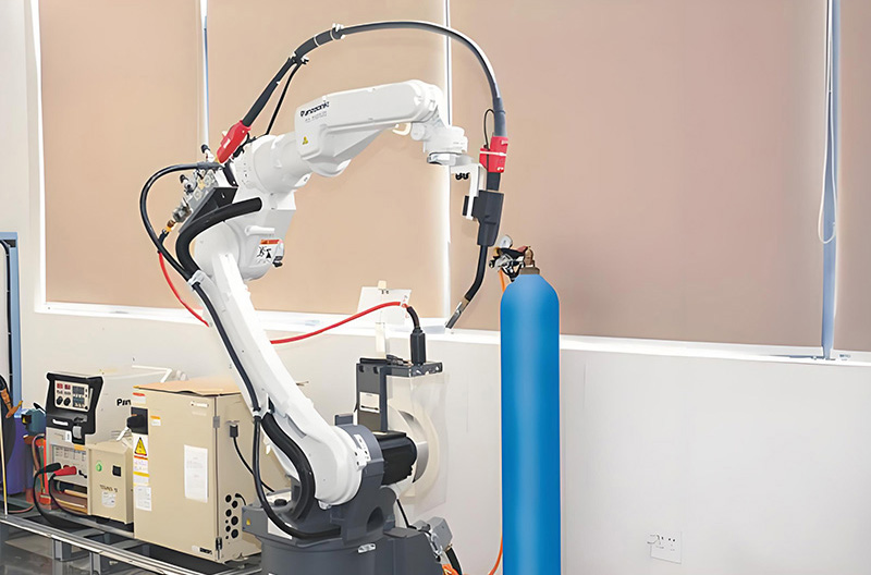 日本松下焊接机器人